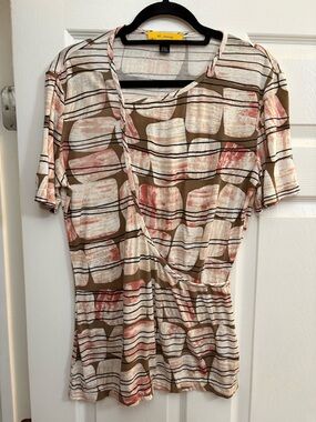 St. John short sleeve blouse striped pink v neck tapered women's size S